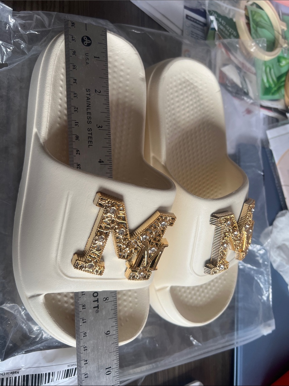 NWOT Chic Cream Slides - Picture 2 of 5
